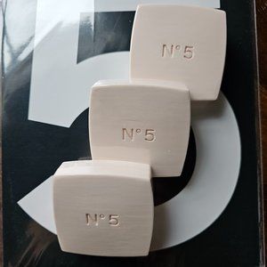 Chanel No 5 The Soaps - 3 bath bars 2.6 oz each